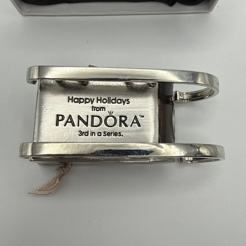Pandora 2010 sleigh
